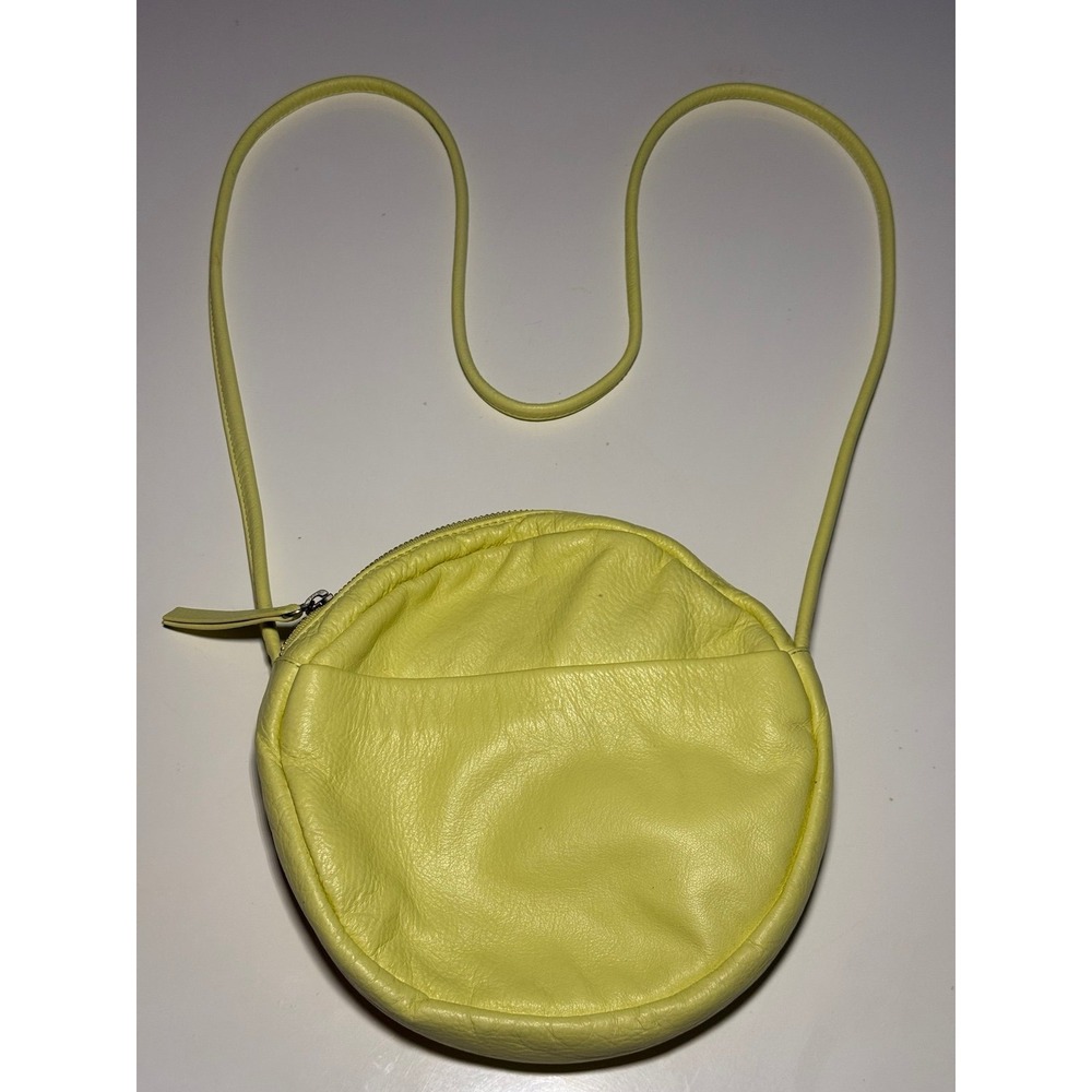 Baggu Original Milled Leather Circle Crossbody Purse — Butter